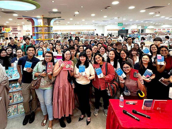 Internationally acclaimed poet and novelist Lang Leav charms fans at meet-and-greet at POPULAR Waterway Point