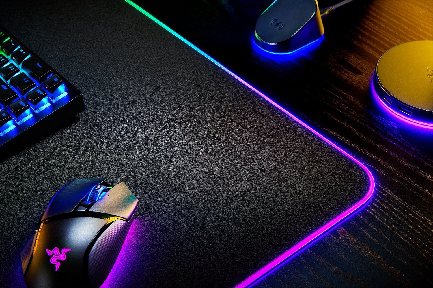 Razer Strider Chroma Gaming Mouse Mat
