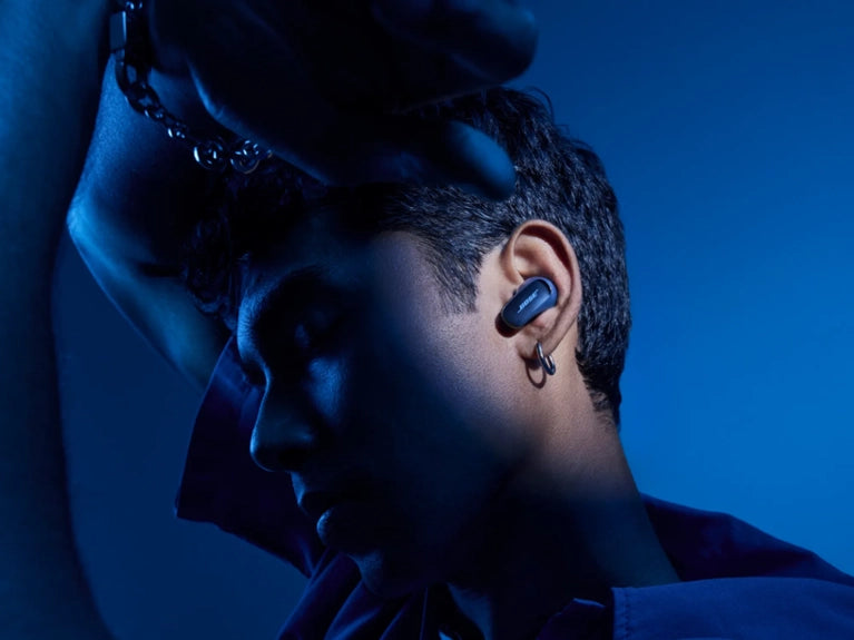 Bose QuietComfort Ultra Earbuds Lunar Blue