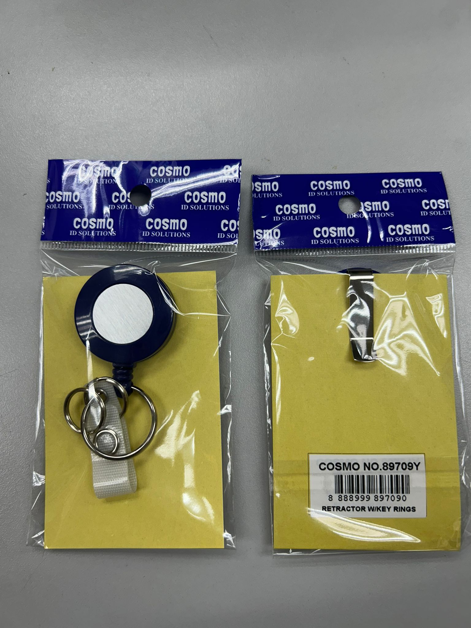 Cosmo Retractor W/ Key Rings 89709Y