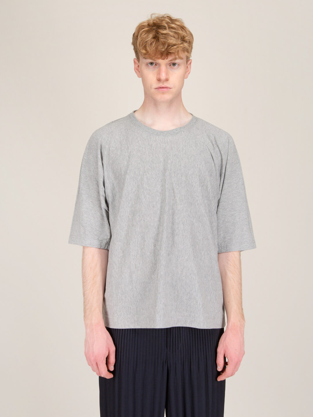 Release Tee Basics Grey