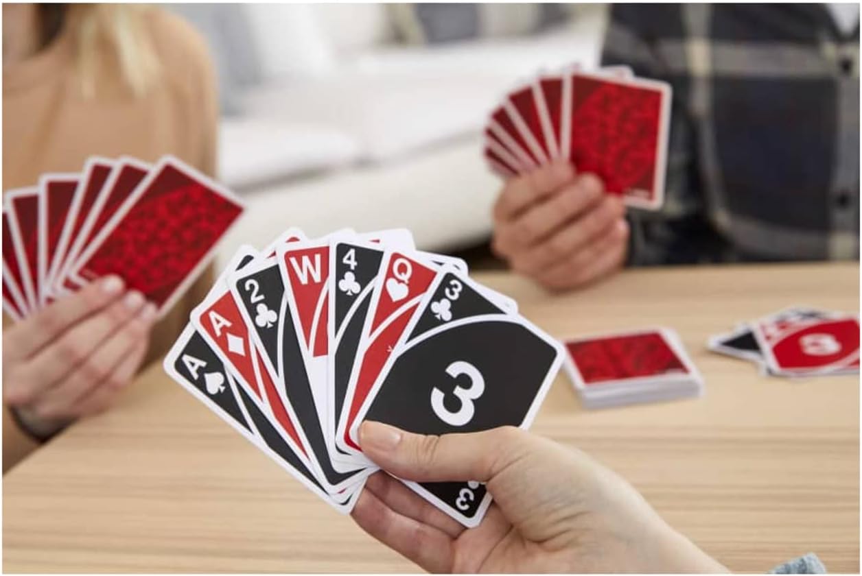 MATTEL WILD TWISTS PLAYING CARDS BY UNO