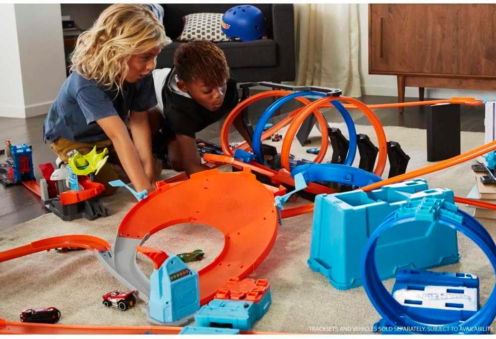 MATTEL HOT WHEELS ACTION CHAMPIONSHIP TRACK SET ASSORTED PLAYSET