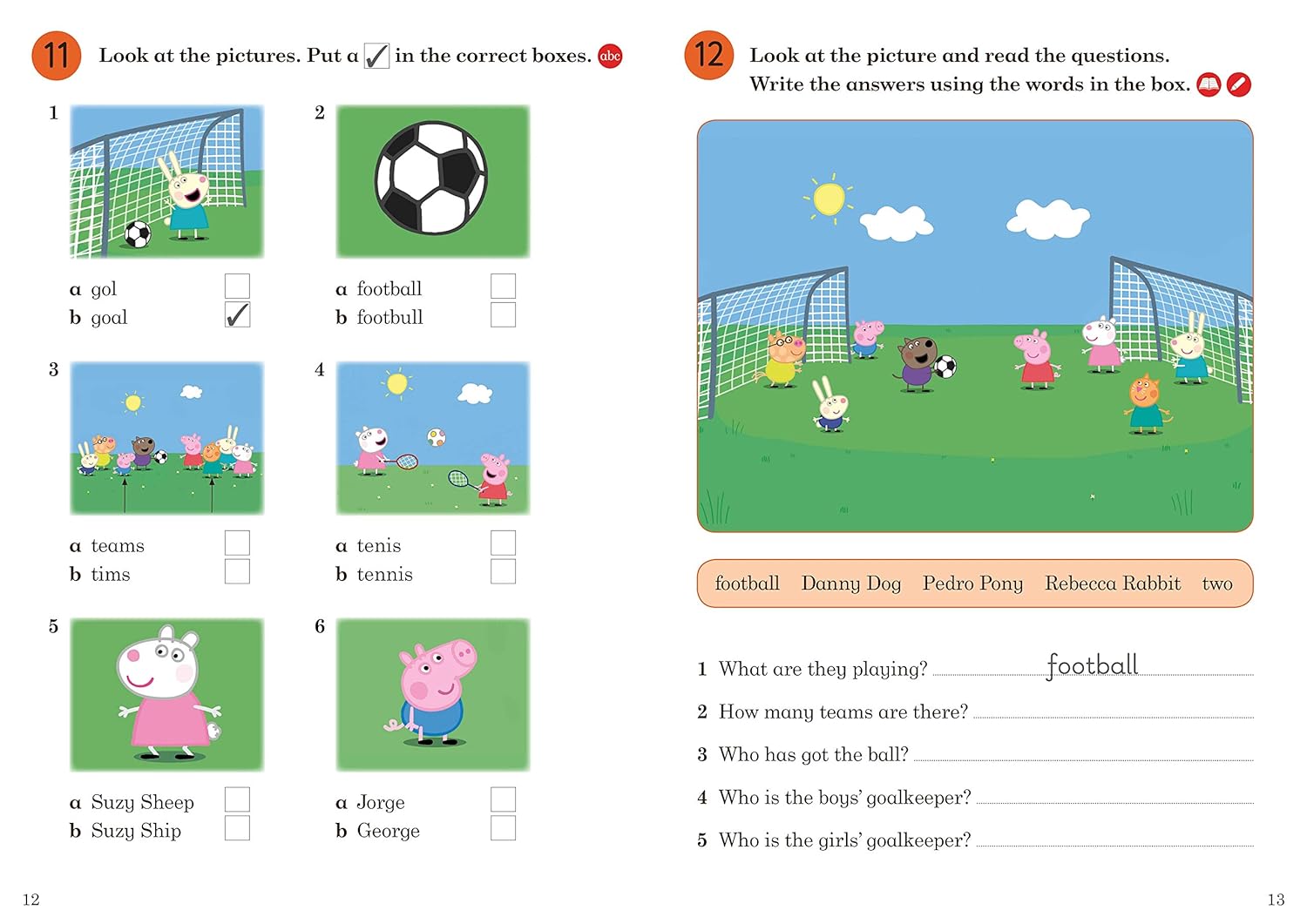 Peppa Pig: Playing Football Activity Book- Ladybird Readers Level 2 (Paperback)