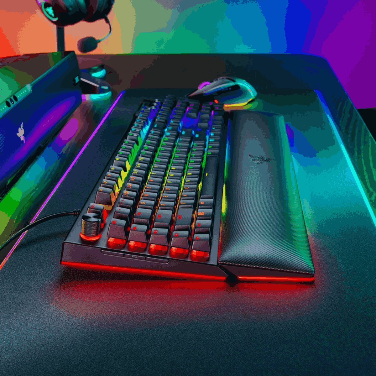 Razer BlackWidow V4 Mechanical Gaming Keyboard (Yellow Switch)