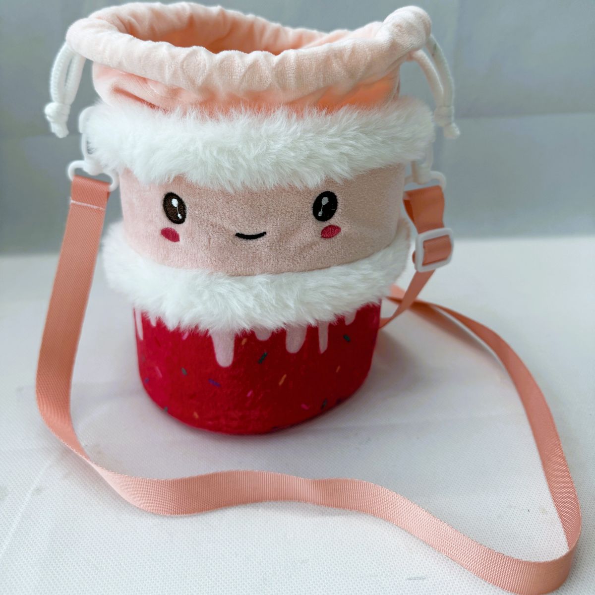  LOOM DRAWSTRING FLUFFY POUCH MF99