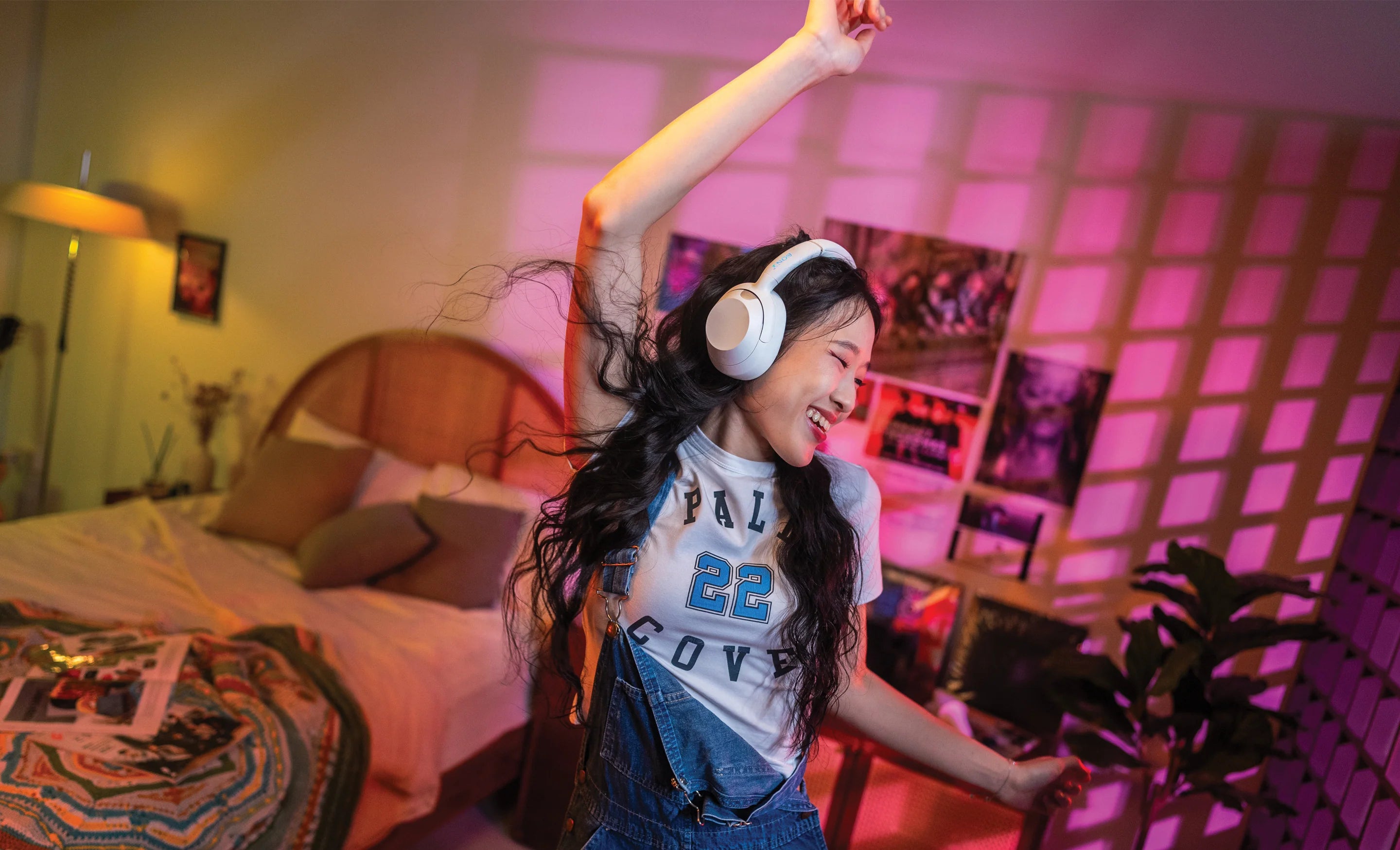 Sony ULT Wear Wireless Headphones White