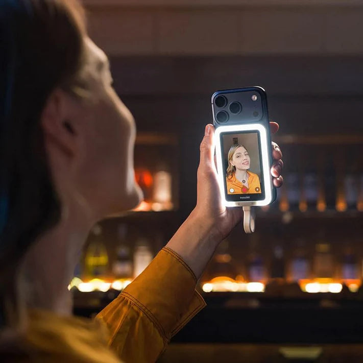 Insta360 Selfie Screen with Light