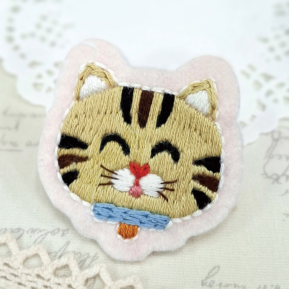 DIY Cat Embroidery Pin - American Shorthair