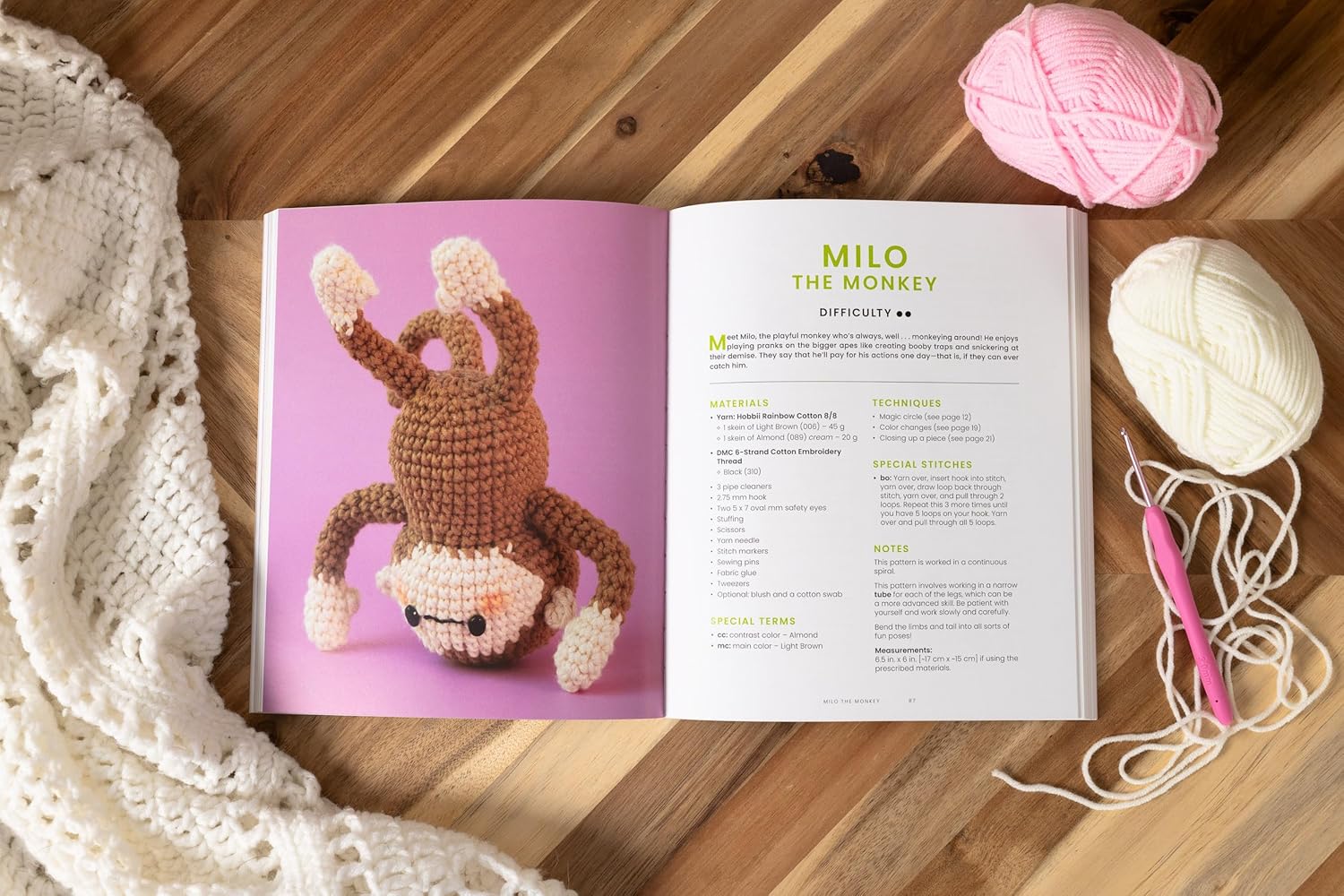 Amigurumi Critters: 25 Imaginative Crochet Designs for All Skill Levels (Paperback)