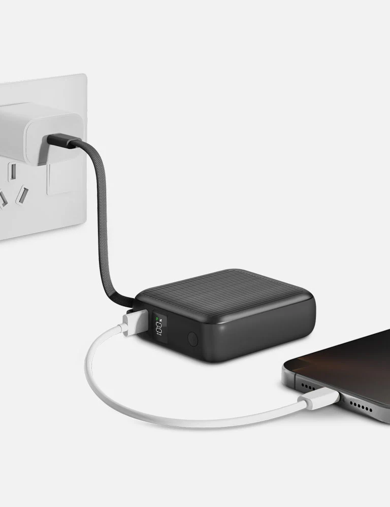 Energea Integra Mini 35 3C 10k mAh Power Bank with Built-in USB-C Cable (PD 35W) - Gun Metal