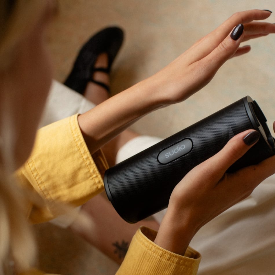 Sudio F4 Bluetooth Speaker Black