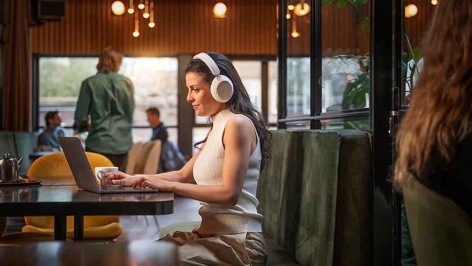 Philips Over-Ear Wireless Headphones TAH6000WT/97 - White