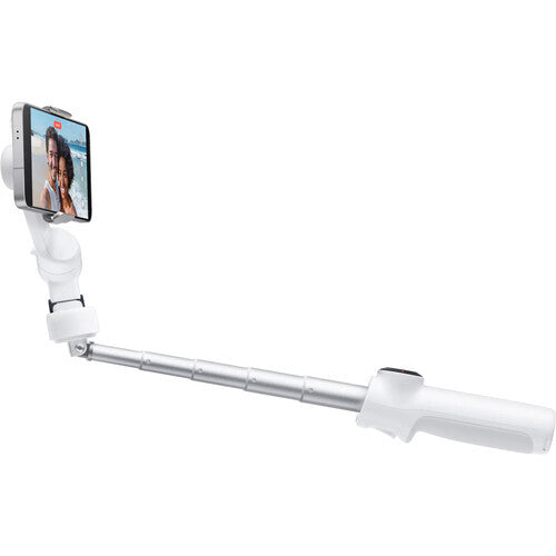 Insta360 Flow 2 Smartphone Gimbal Stabilizer AI Tracker Bundle