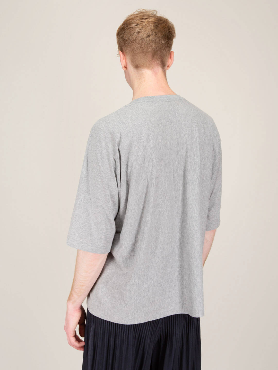Release Tee Basics Grey