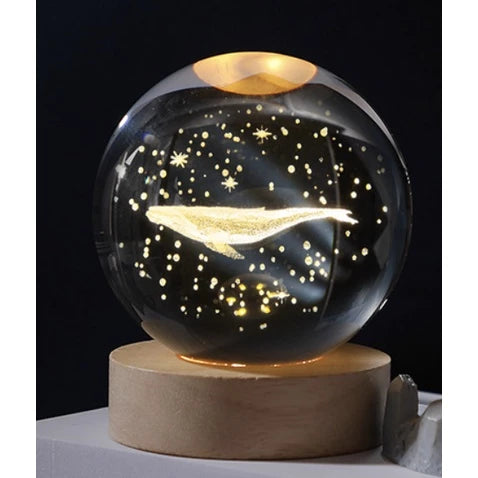 CRYSTAL BALL WHALE 20W59