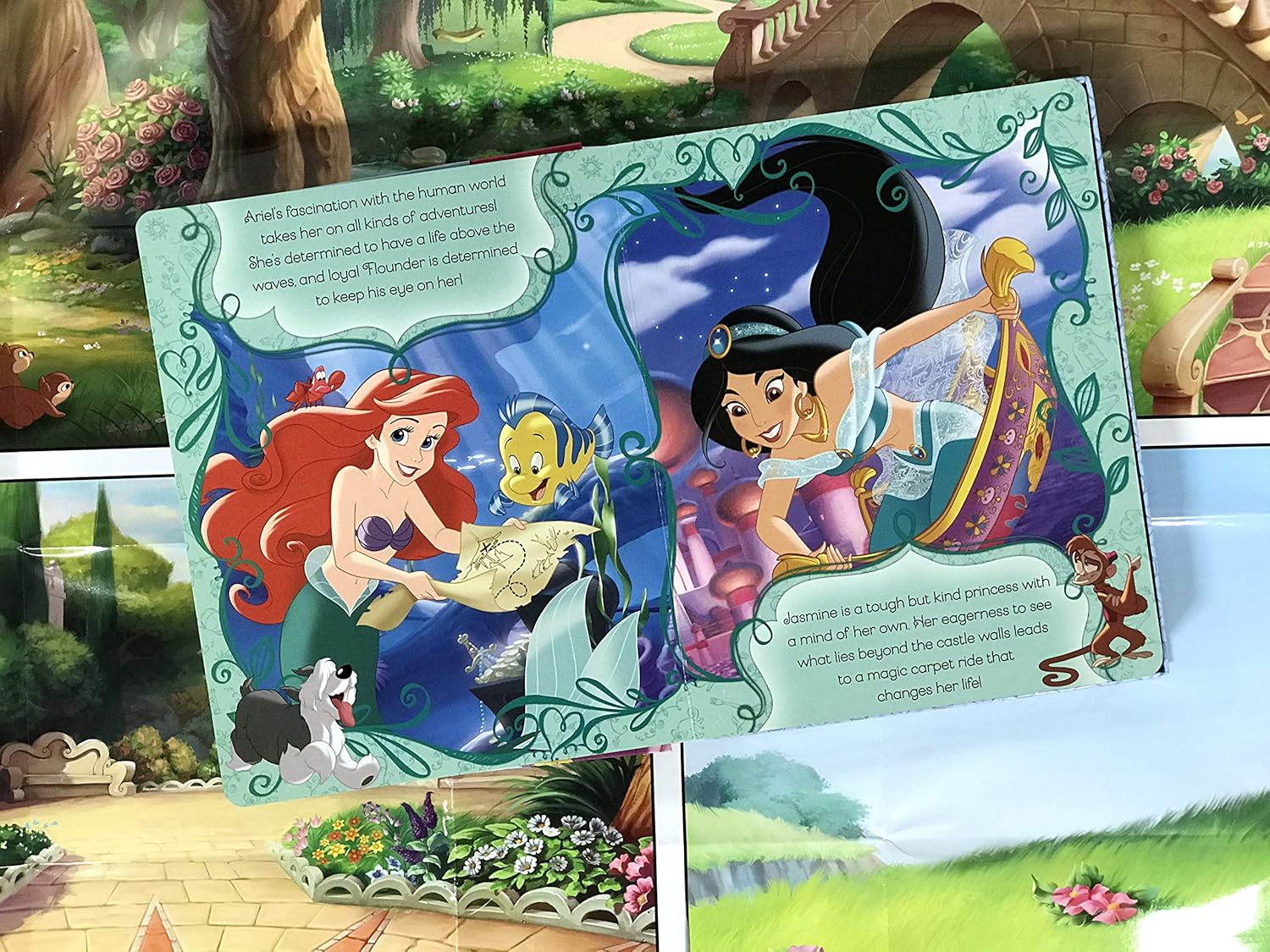 Disney Princess Great Adventures: My Busy Books : With Storybook, 10 Figurines and a Playmat (My Busy Books)