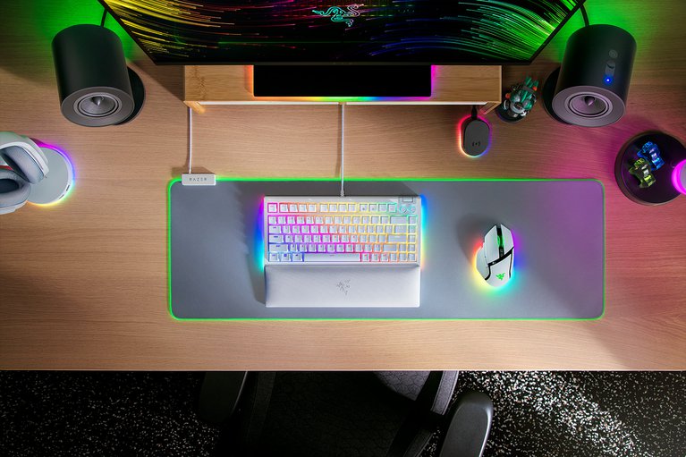 Razer BlackWidow V4 75% White